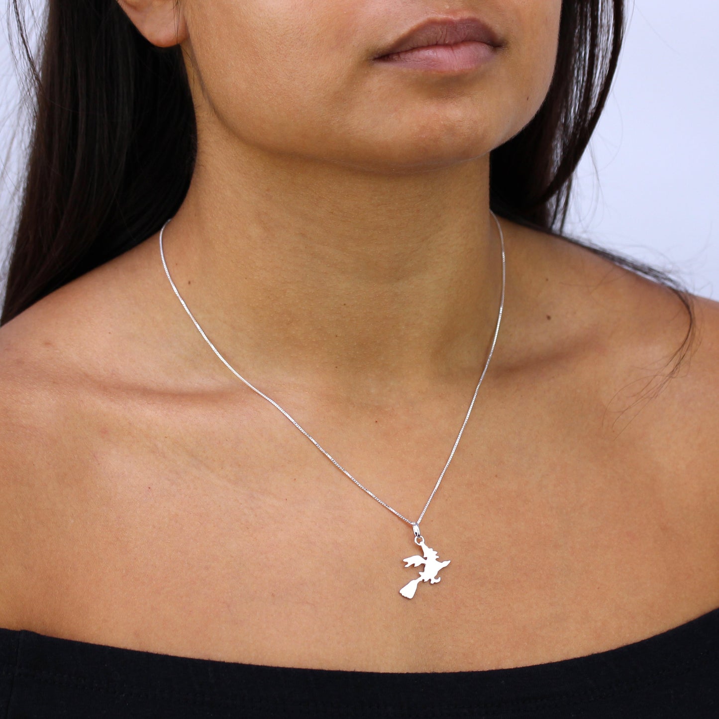 Collier pendentif sorcière sur balai en argent sterling de 35 à 55 cm