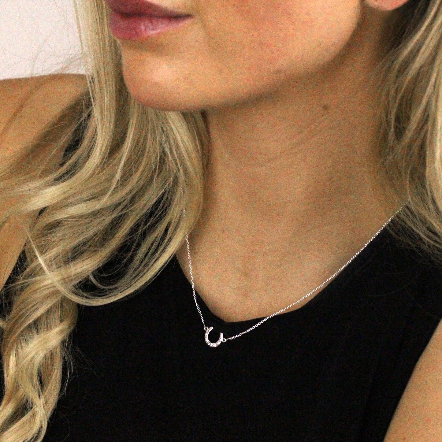 Collier fer à cheval porte-bonheur en argent sterling