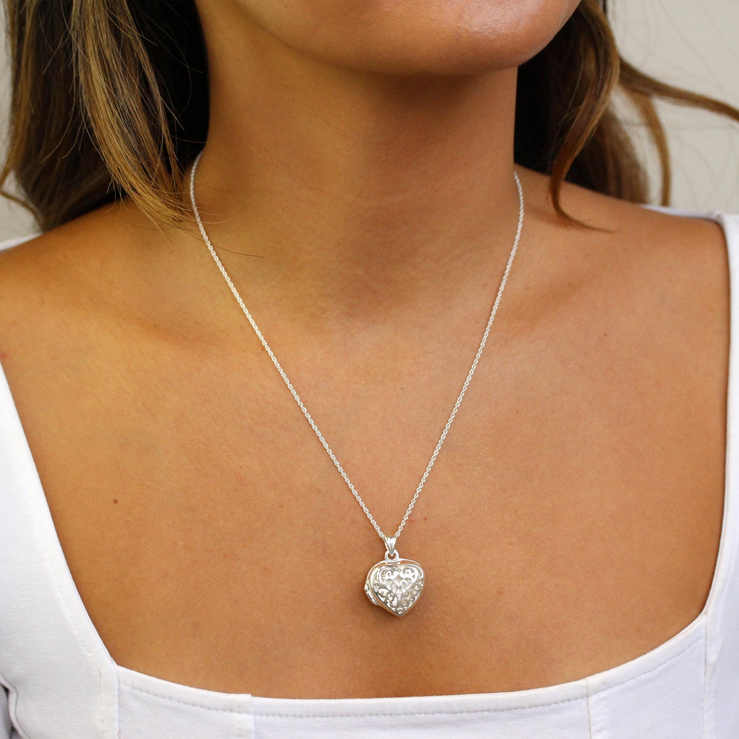 Médaillon en forme de cœur en filigrane d'argent sterling sur chaîne de 45 cm