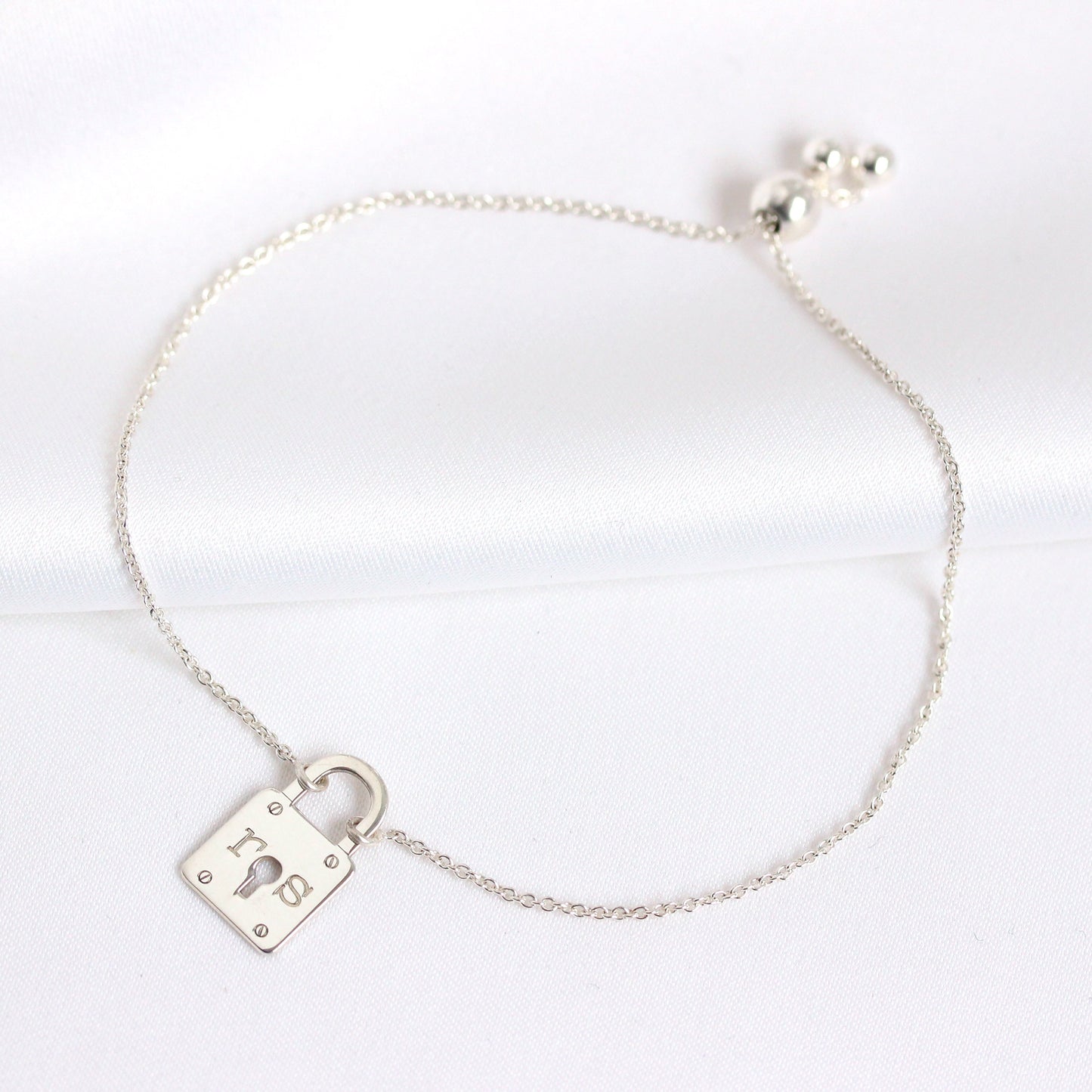 Bracelet cadenas personnalisé en argent sterling avec initiales
