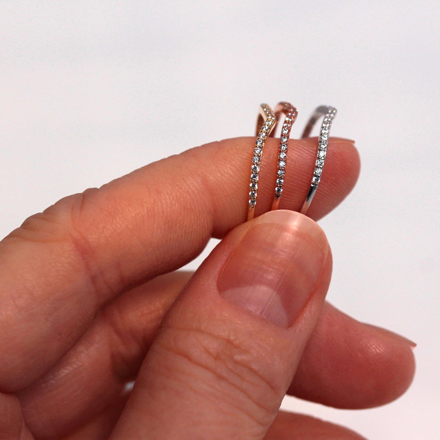 Bague d'éternité empilable en or blanc 9 carats et cristal CZ transparent, taille IU
