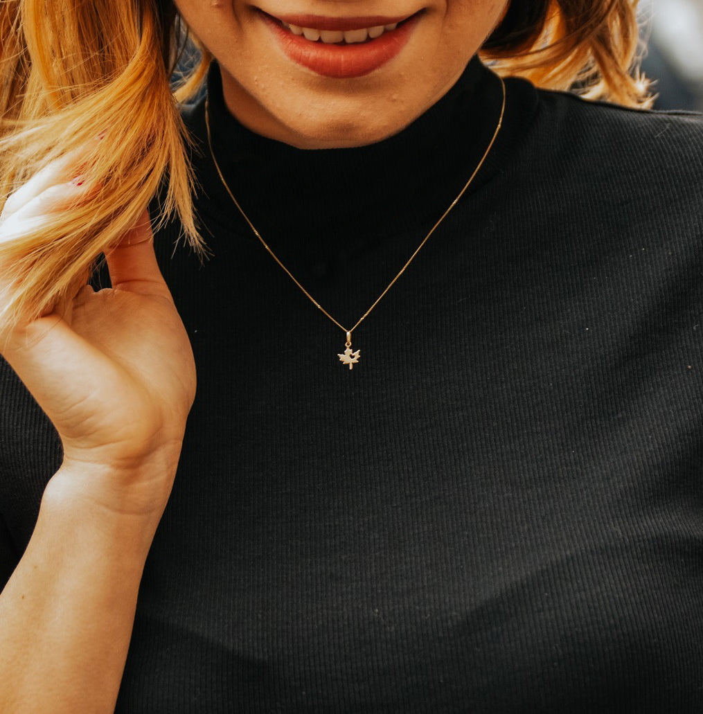 Collier avec pendentif en forme de cœur découpé en feuille d'or 9 carats, 40 à 50 cm