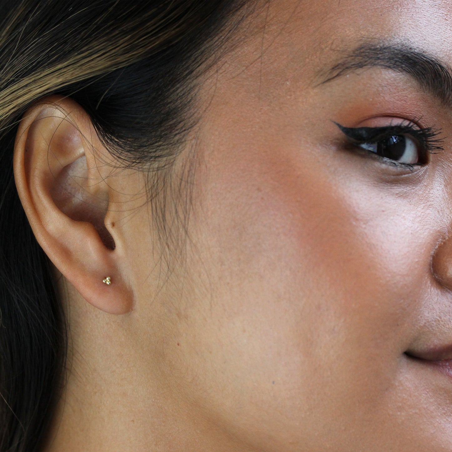 Petites boucles d'oreilles à trois cercles en or 9 carats