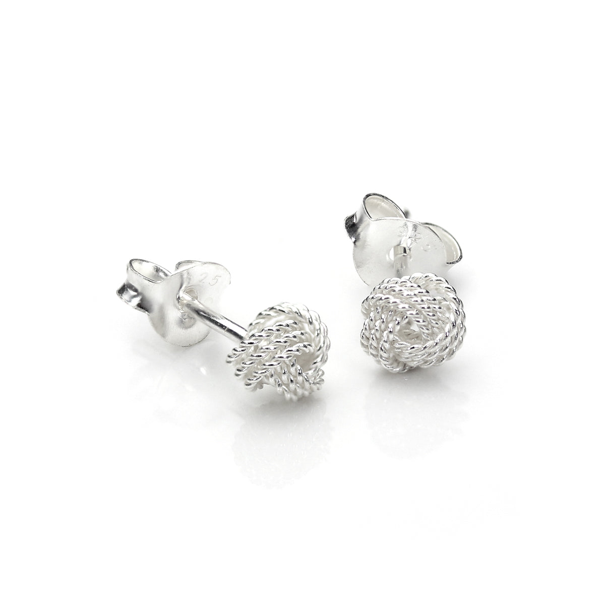 Boucles d'oreilles à tige en argent sterling avec nœud perlé