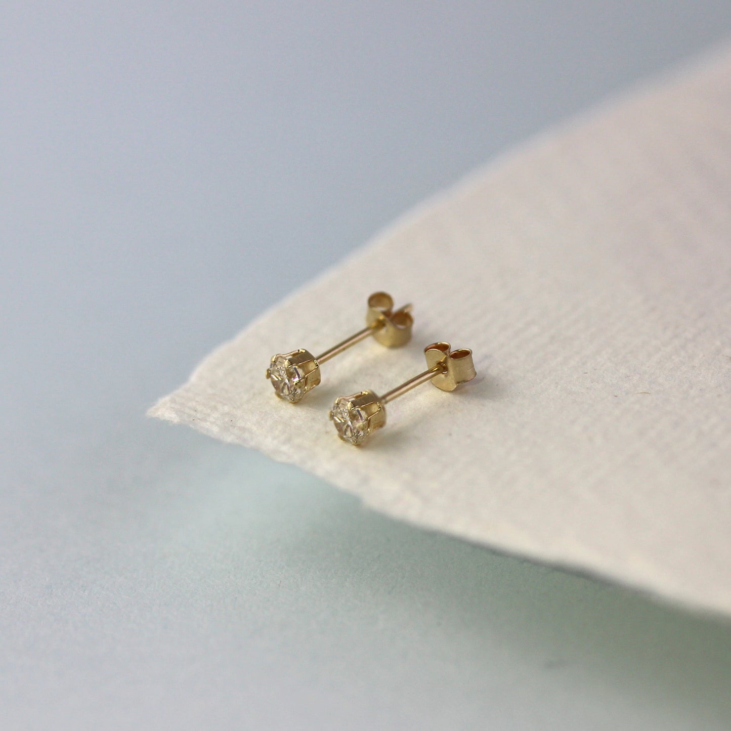 Boucles d'oreilles rondes en or 9 carats avec cristal de 3 mm