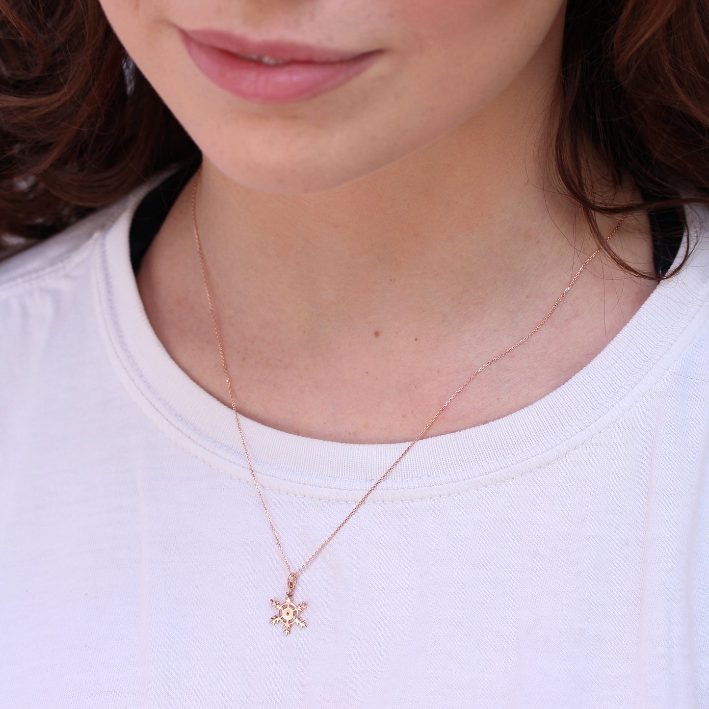 Collier flocon de neige d'hiver en or rose 9 carats sur chaîne de 40 à 50 cm