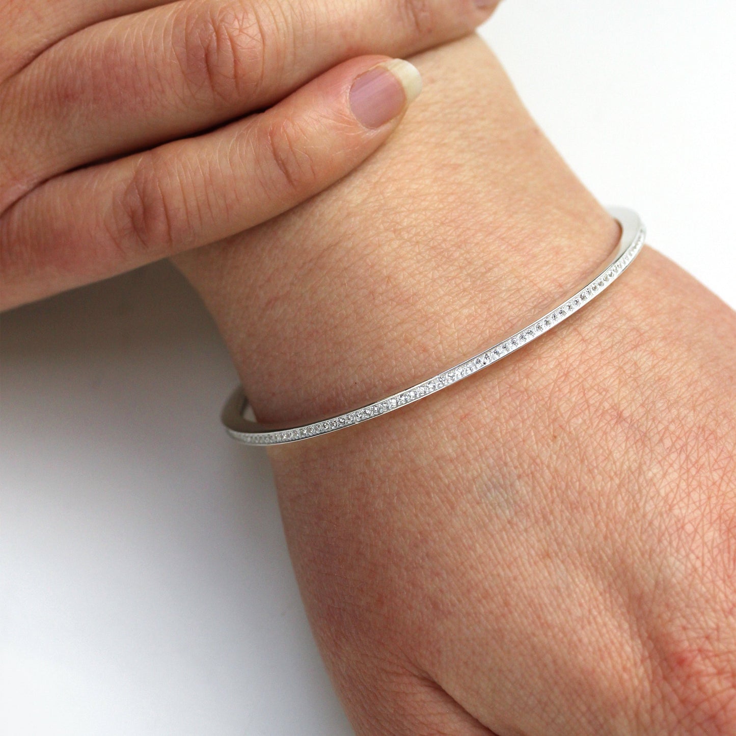 Bracelet rond en argent sterling et cristal CZ transparent de 61 mm