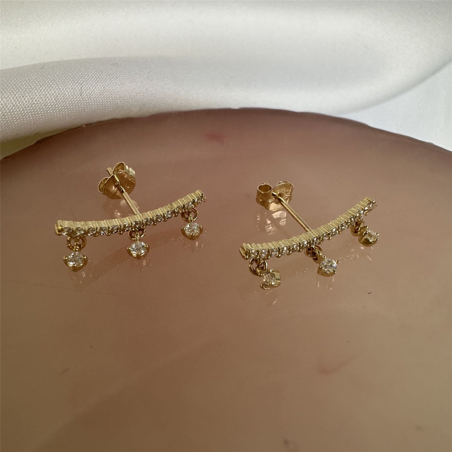 Boucles d'oreilles pendantes grimpantes en or 9 carats avec zircones cubiques transparents