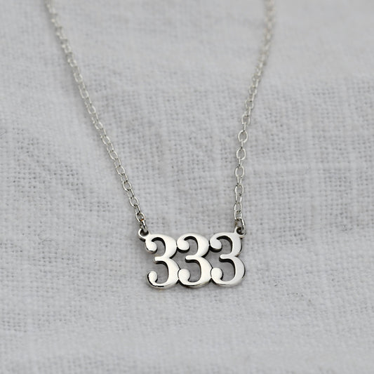 Collier personnalisé en argent sterling avec numéro d'ange
