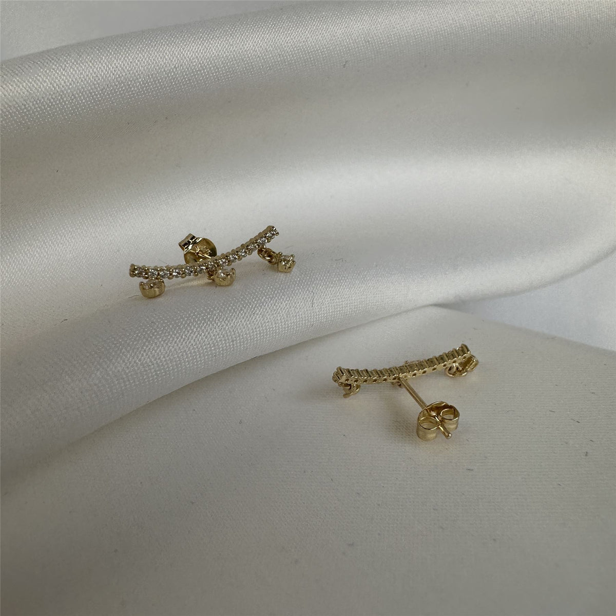 Boucles d'oreilles pendantes grimpantes en or 9 carats avec zircones cubiques transparents