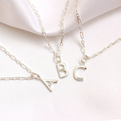 Collier initial triple diamant en argent sterling
