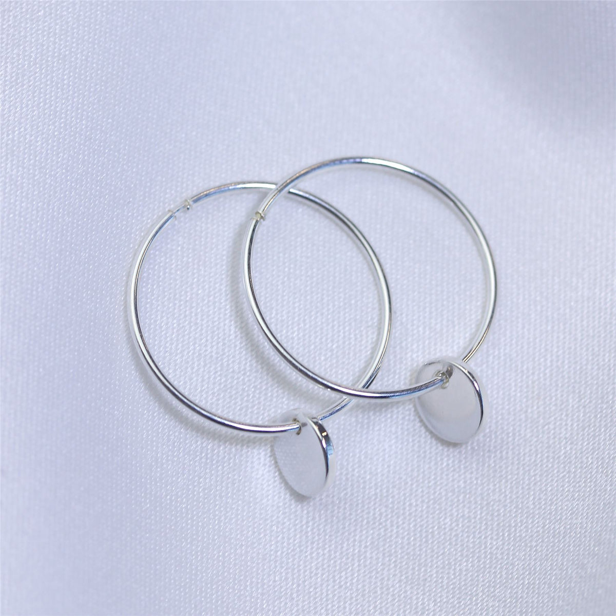Boucles d'oreilles créoles à breloques rondes en argent sterling de 10 à 22 mm