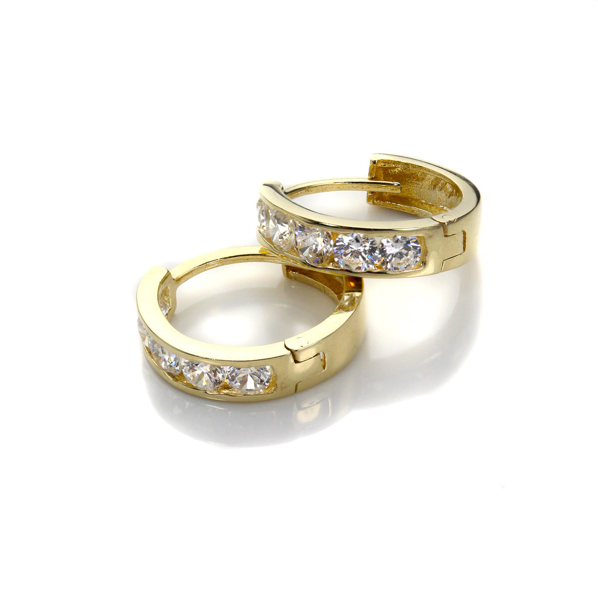 Créoles Huggy en or 9 carats serties de cristaux