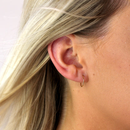 Boucles d'oreilles créoles en or jaune 9 carats taille diamant de 12 mm