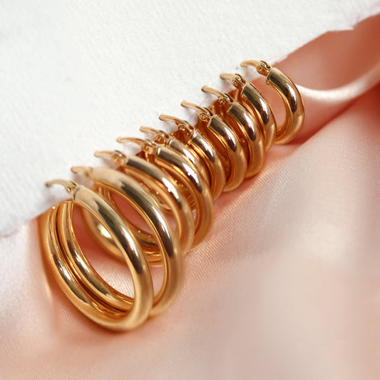 Boucles d'oreilles créoles unies en or jaune 9 carats