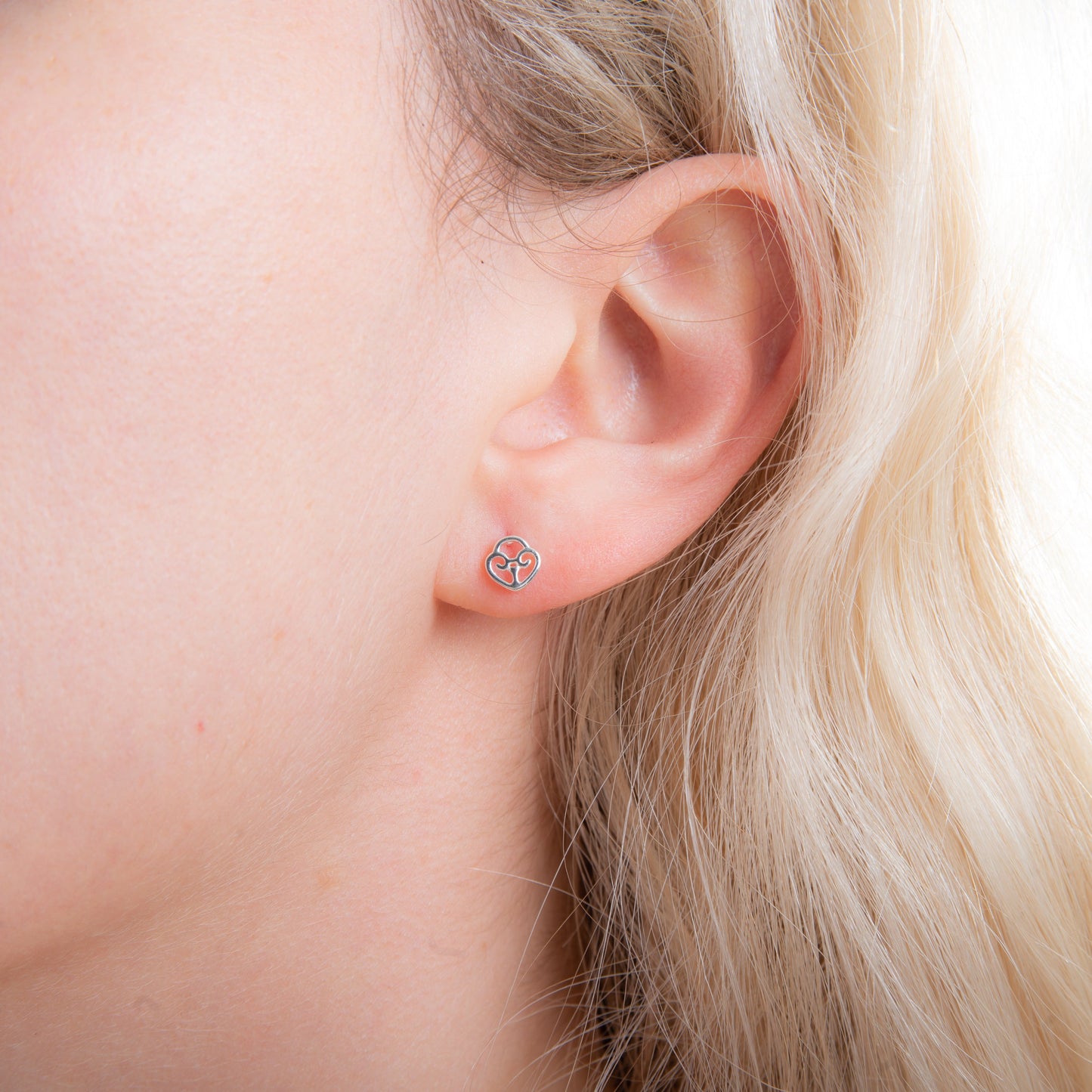 Boucles d'oreilles à tige en argent sterling avec cadenas en forme de cœur celtique