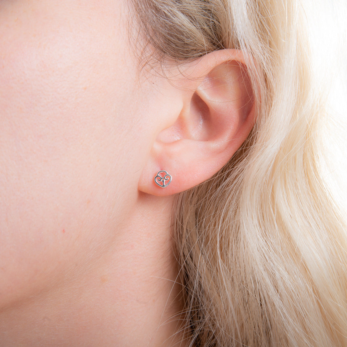 Boucles d'oreilles à tige en argent sterling avec cadenas en forme de cœur celtique