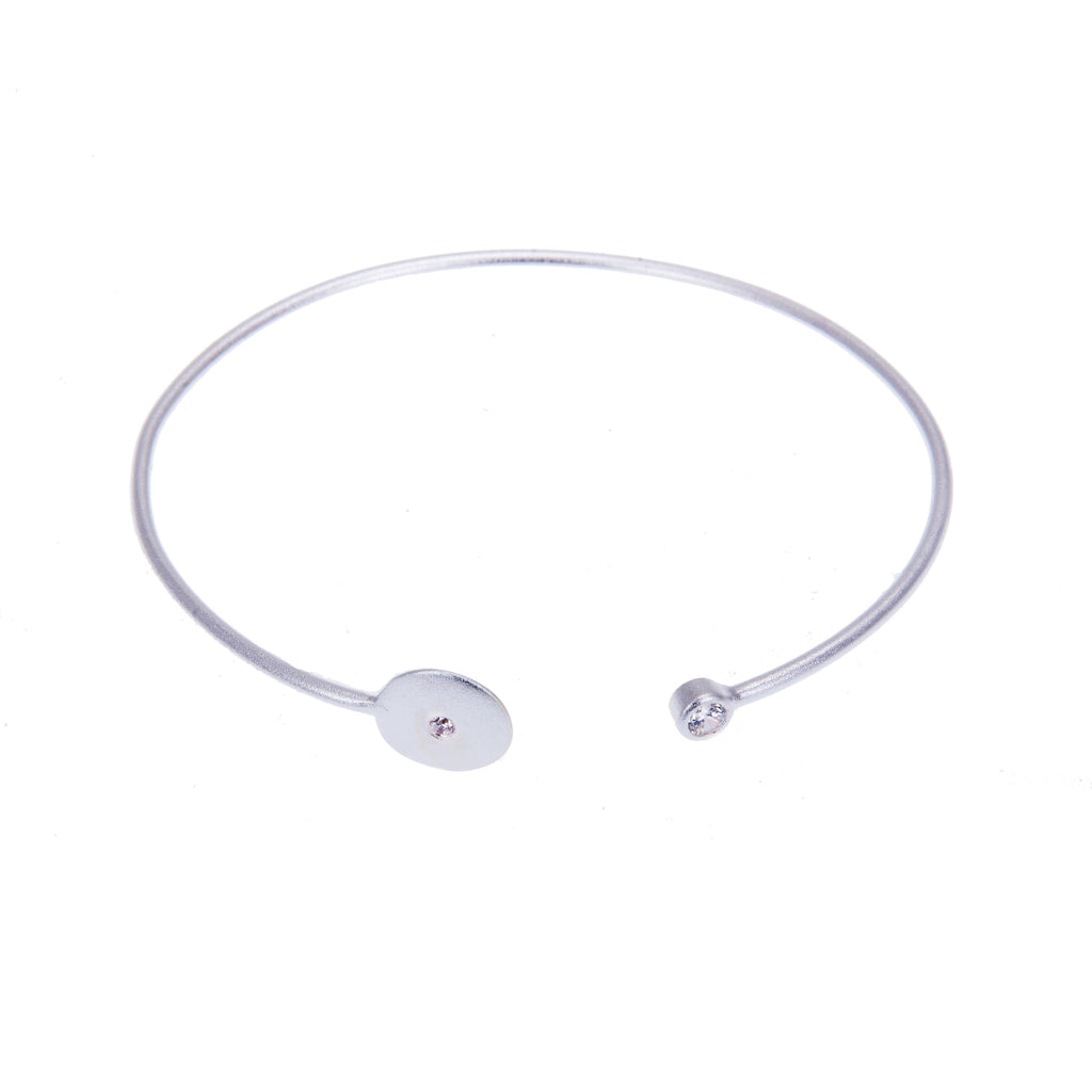 Bracelet en argent sterling brossé et zircone cubique de 55 mm