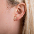 Boucles d'oreilles à tige en or 9 carats avec zircones cubiques transparents et demi-cercles minimalistes