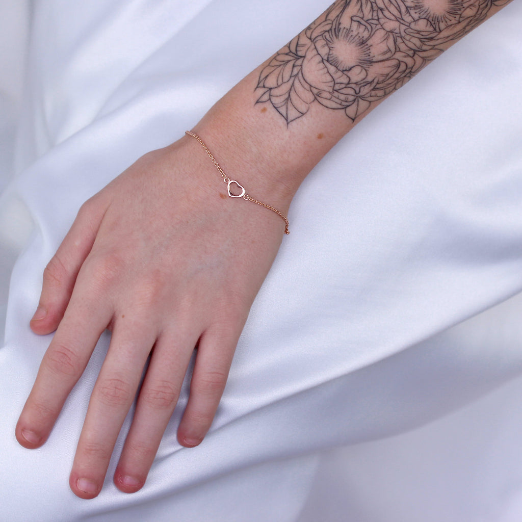 Bracelet chaîne rolo en argent sterling plaqué or rose avec cœur ouvert