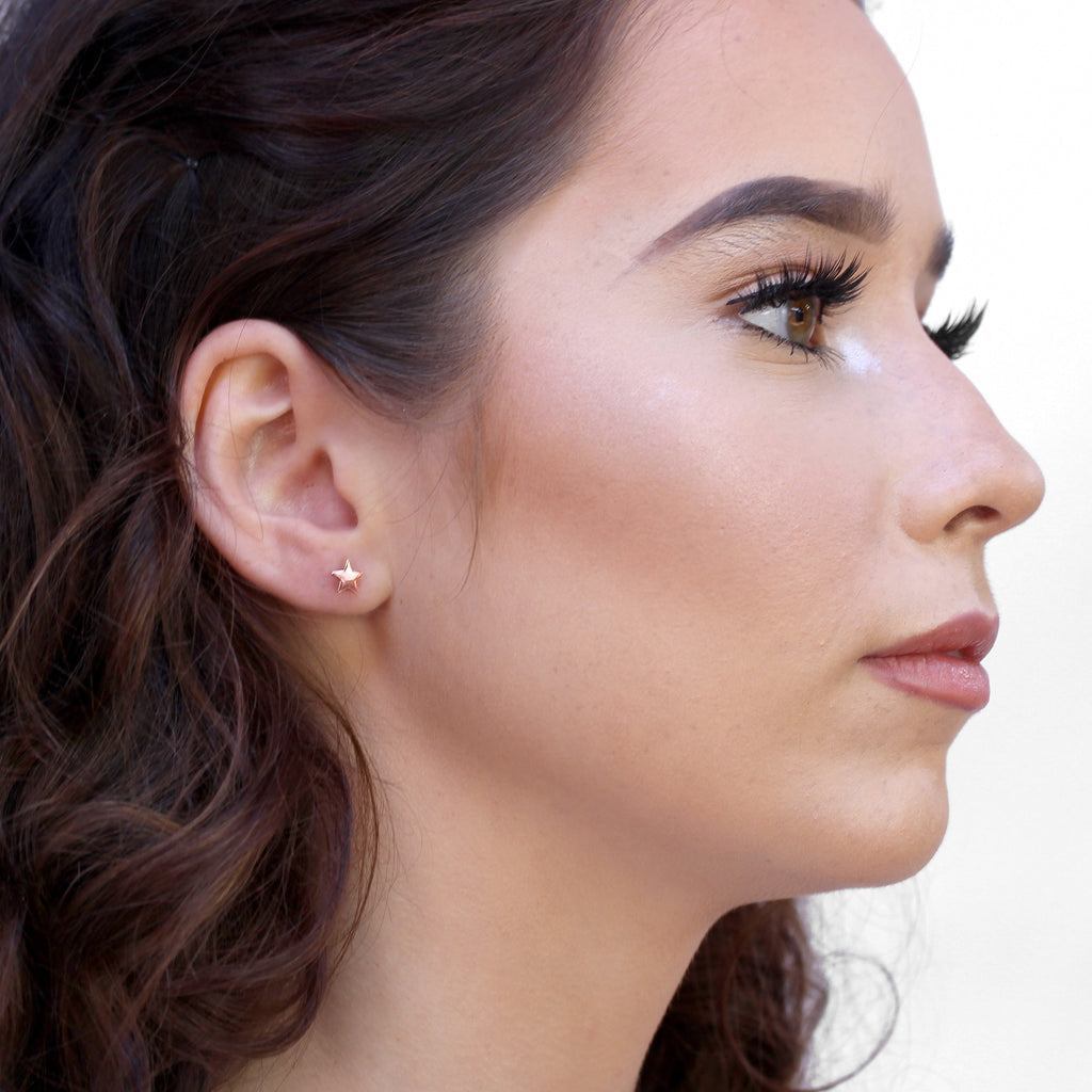 Boucles d'oreilles à tige en argent sterling plaqué or rose avec étoile