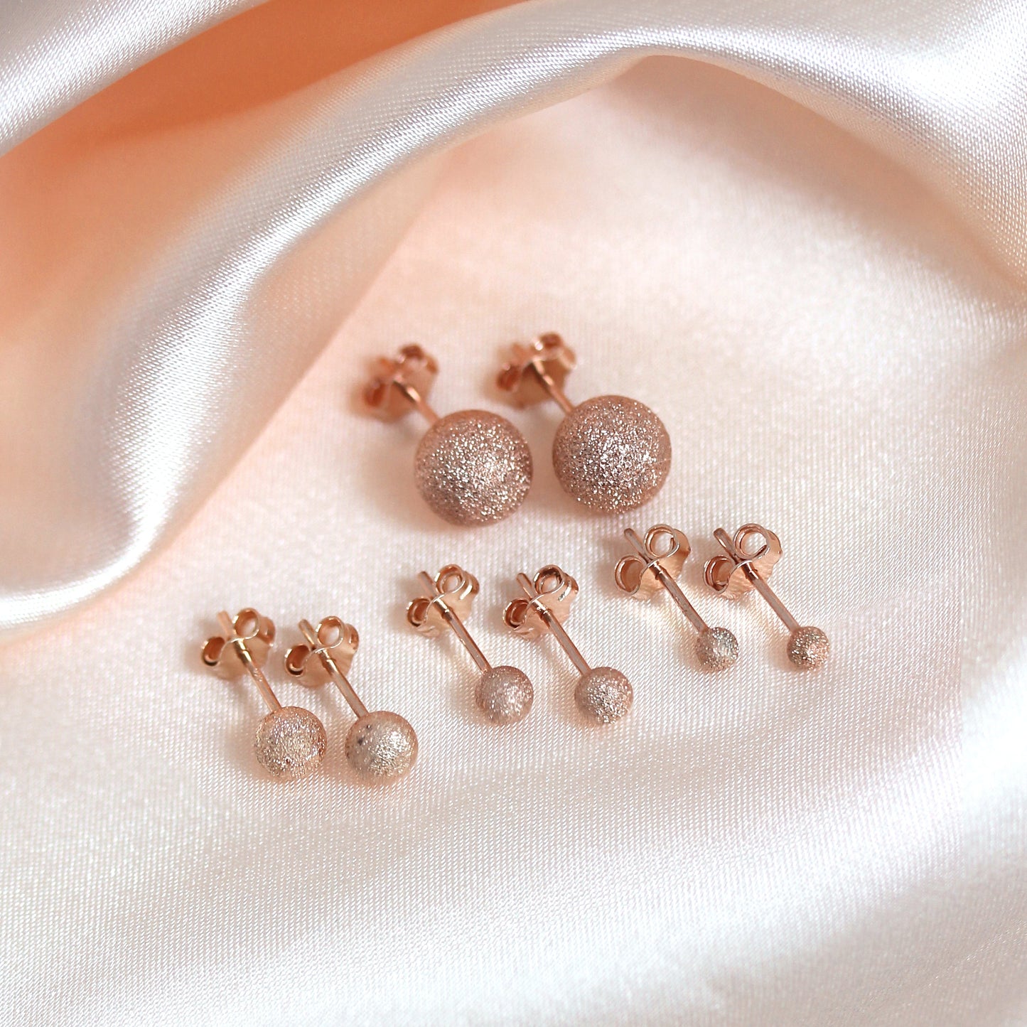 Boucles d'oreilles à tige en argent sterling givré plaqué or rose 3-8 mm