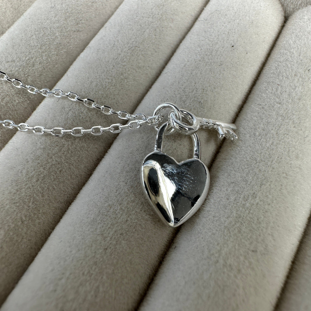Bracelet réglable en argent sterling avec cadenas en forme de clé et de cœur