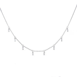 Collier en argent sterling avec plusieurs petites baguettes en oxyde de zirconium