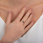 Bague ajustable en argent sterling avec étoile en émail noir