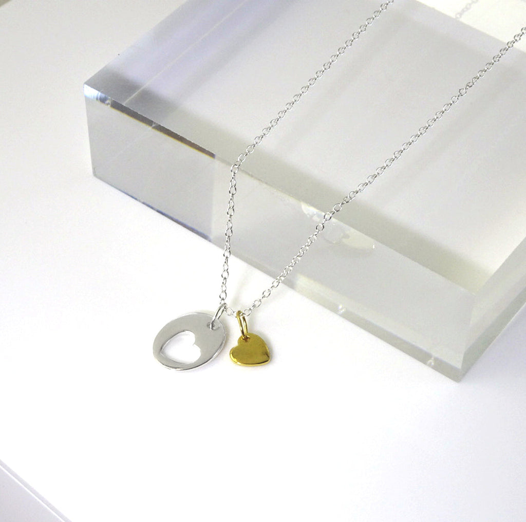 Collier avec pendentif en forme de cœur découpé en argent sterling et plaqué or jaune