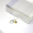 Collier avec pendentif en forme de cœur découpé en argent sterling et plaqué or jaune