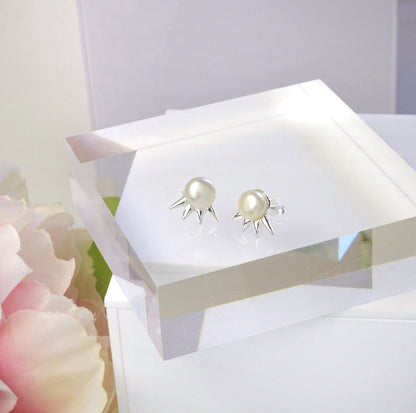 Boucles d'oreilles à tige en argent sterling et perles synthétiques