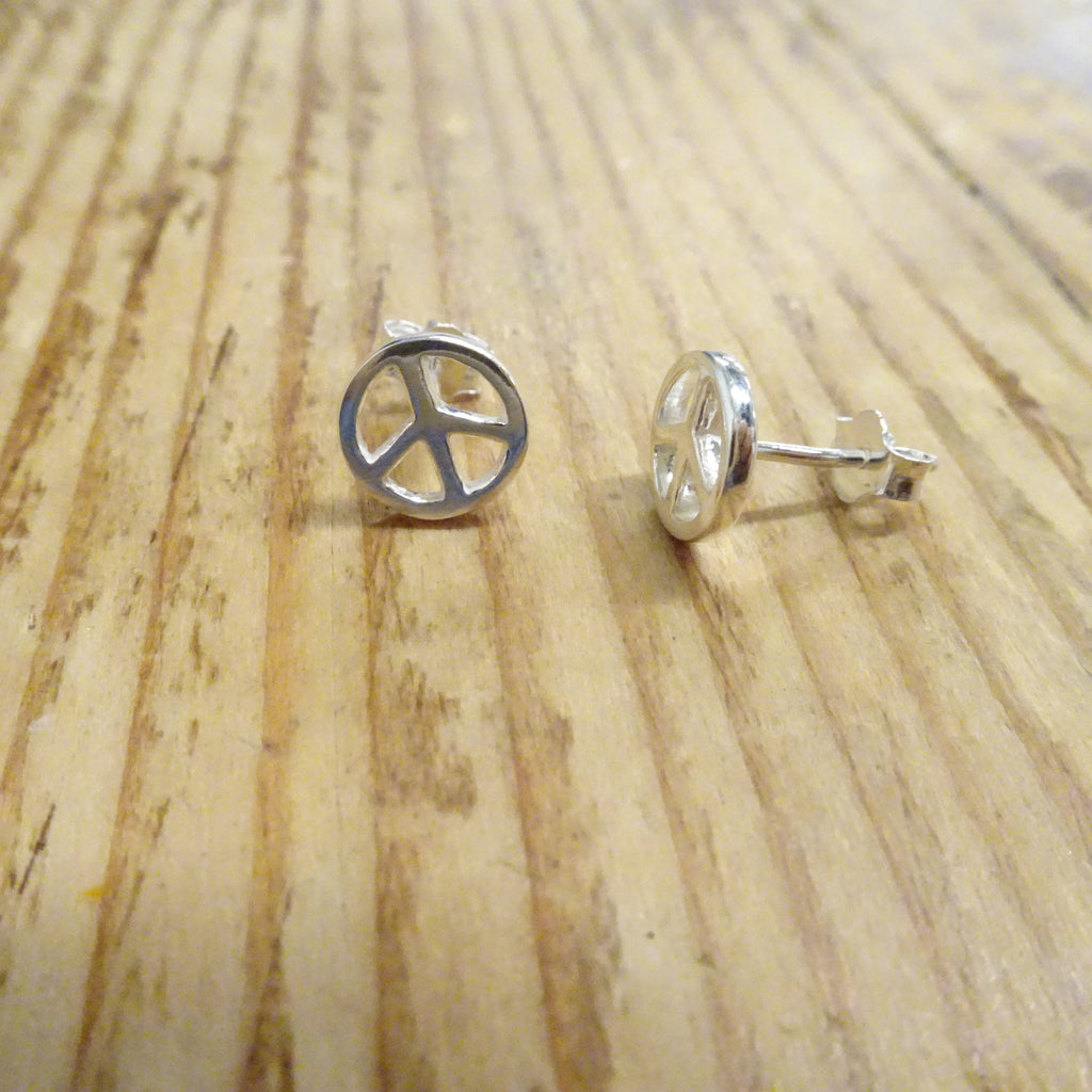 Boucles d'oreilles à tige en argent sterling avec symbole de paix