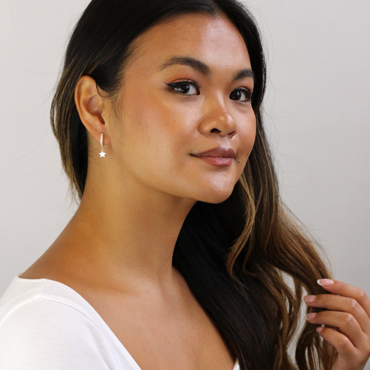 Boucles d'oreilles créoles en argent sterling avec breloque étoile