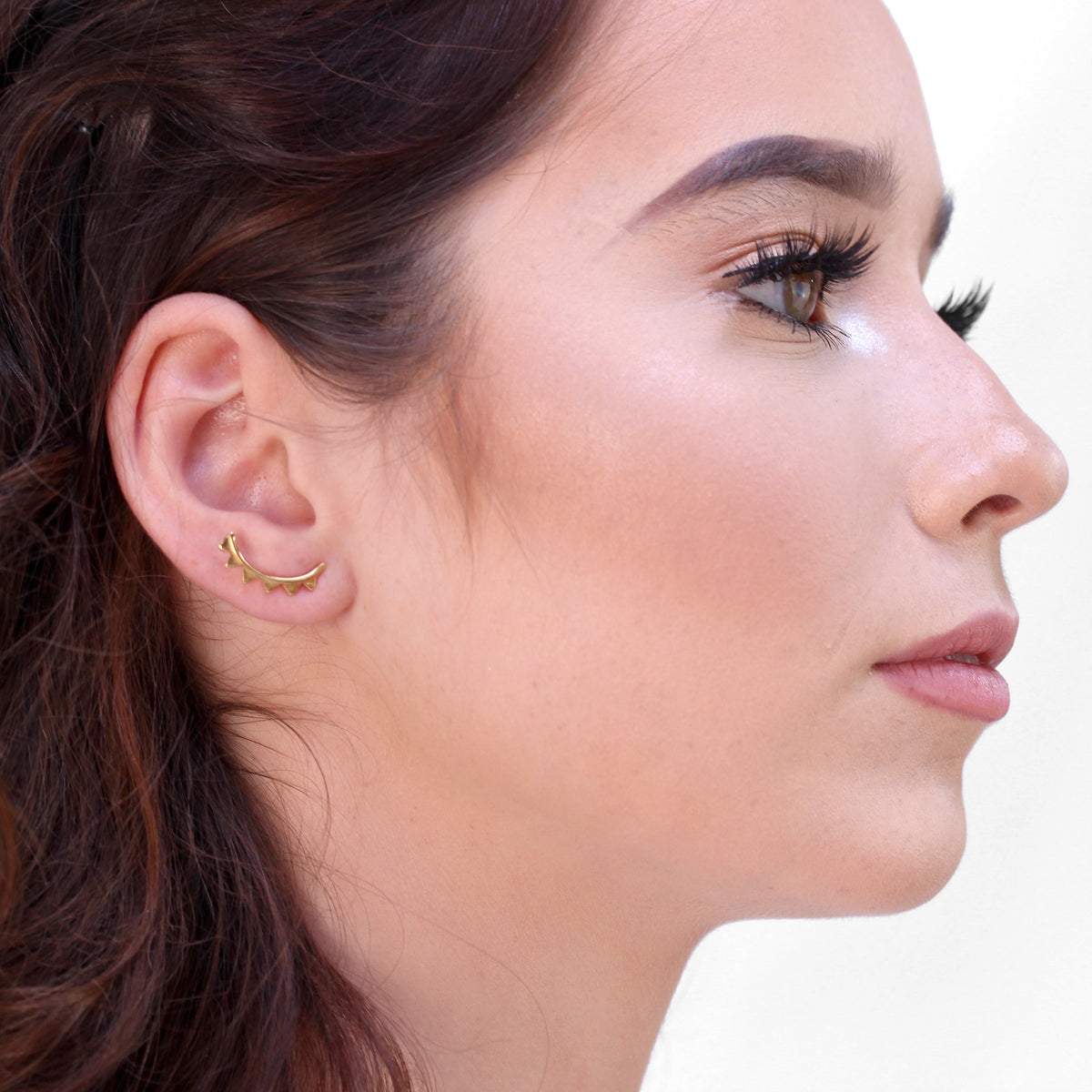 Boucles d'oreilles à tige en argent sterling plaqué or avec motif géométrique triangulaire