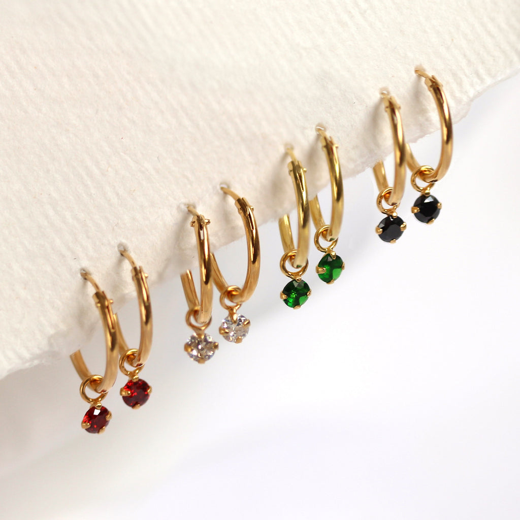 Boucles d'oreilles créoles en argent sterling plaqué or et cristaux colorés