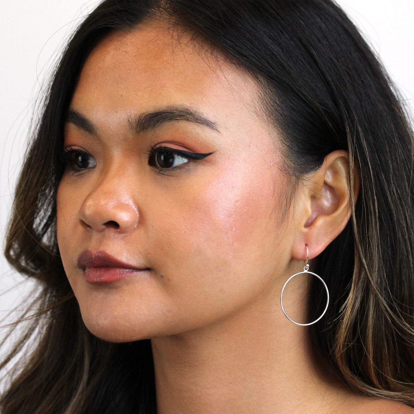 Boucles d'oreilles pendantes en argent sterling avec grand cercle