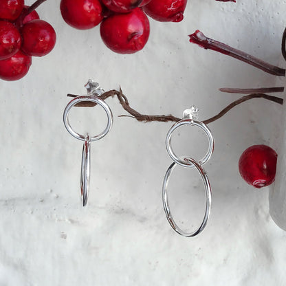 Boucles d'oreilles pendantes à double cercle entrelacé en argent sterling