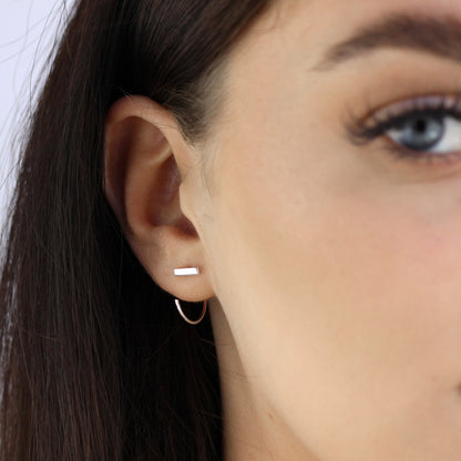 Boucles d'oreilles créoles ouvertes minimalistes en argent sterling avec barre rectangulaire plate