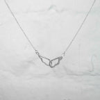 Collier ailes d'ange entrelacées en argent sterling