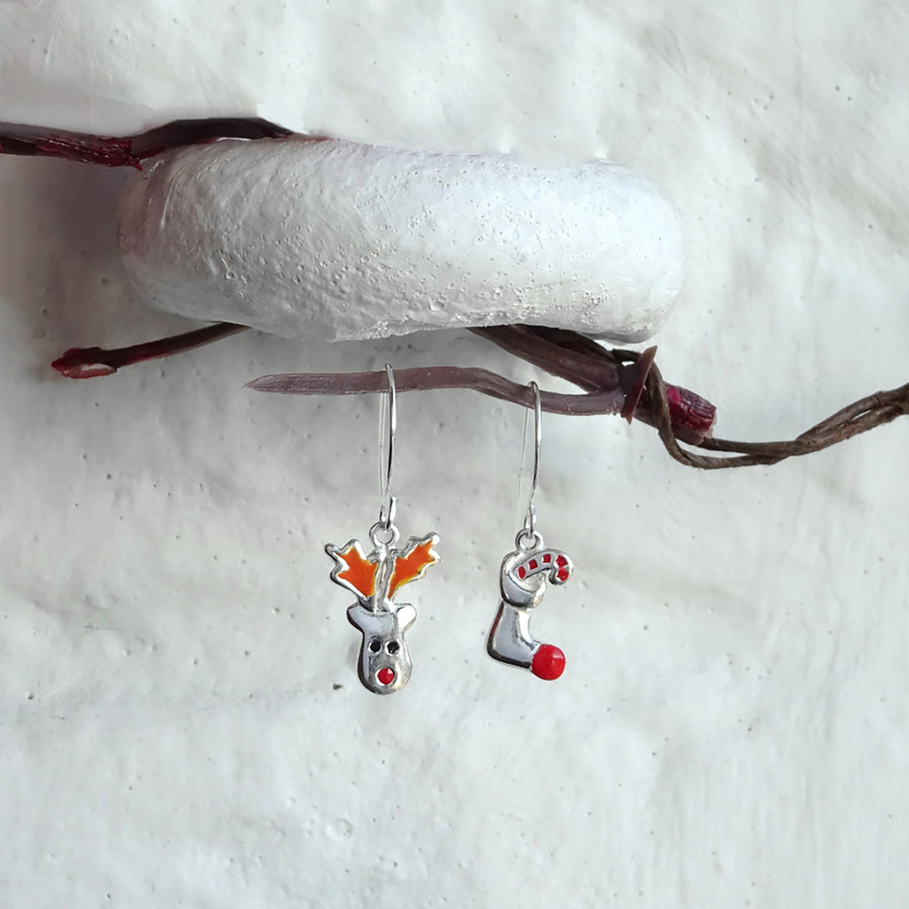 Boucles d'oreilles pendantes en argent sterling avec motif renne au nez rouge et bas de Noël