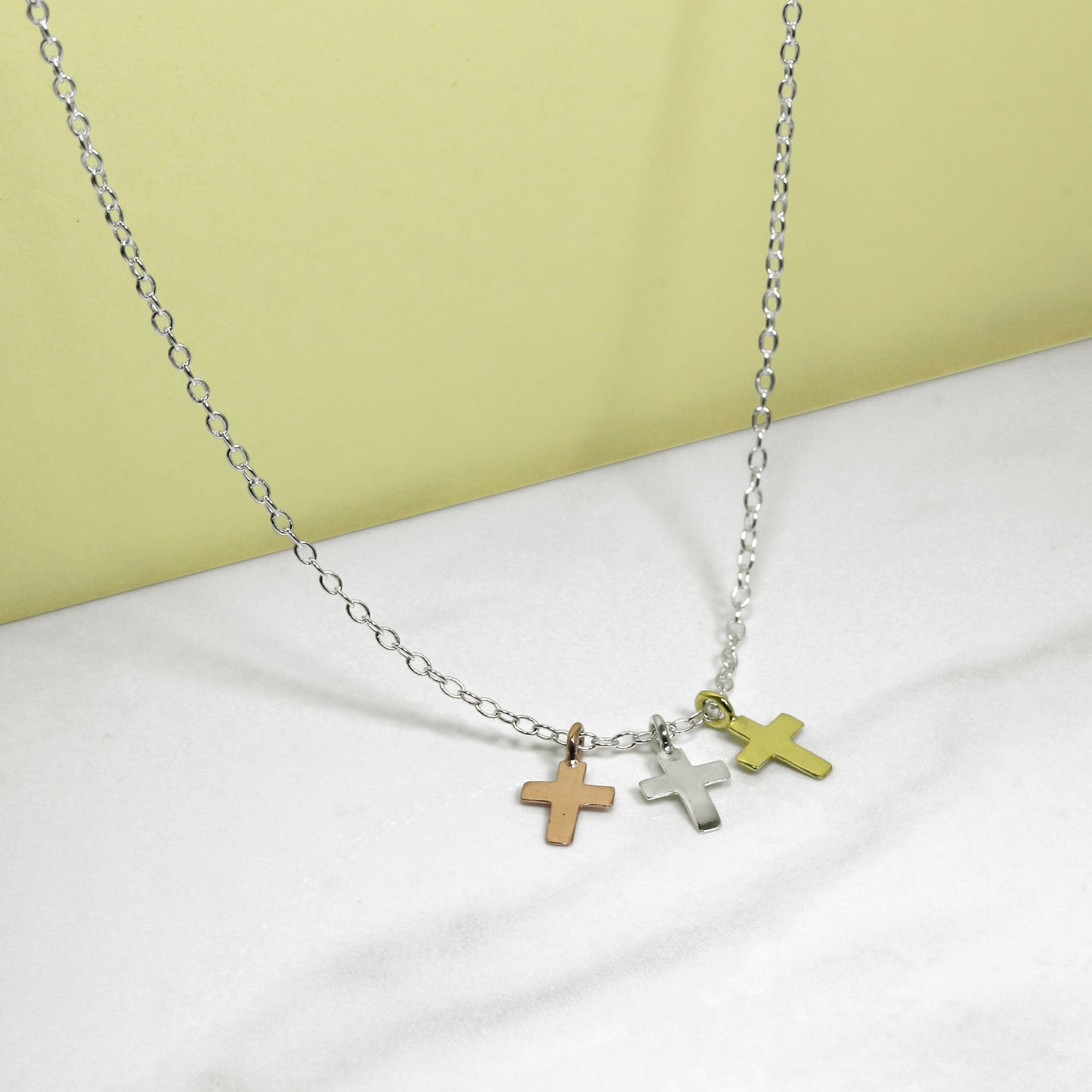 Collier pendentif triple croix en argent sterling plaqué or mixte