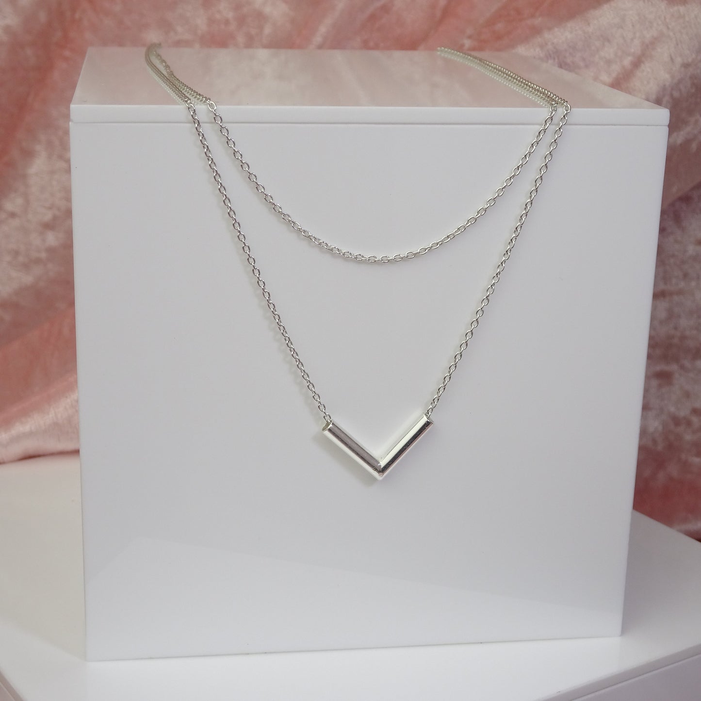 Collier en argent sterling à double couche avec barre en V de 40 cm