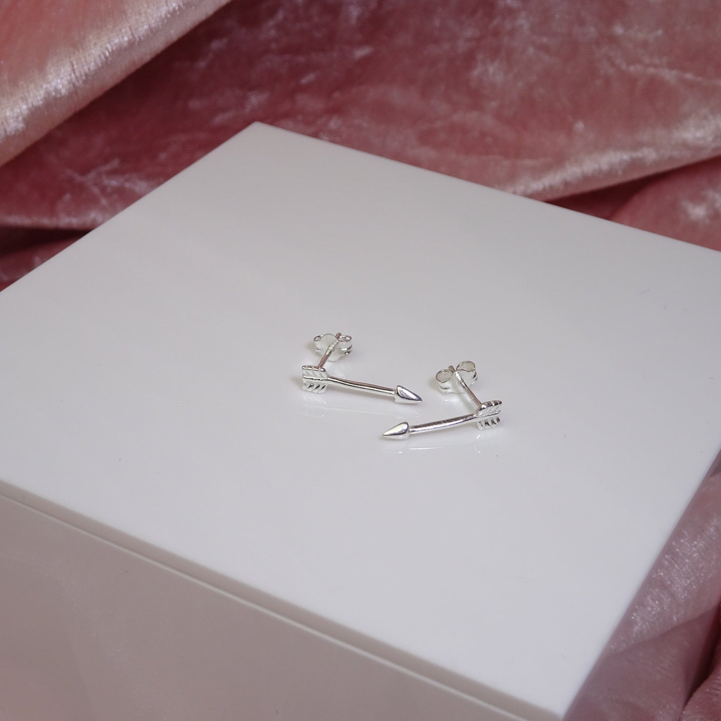 Boucles d'oreilles à tige en argent sterling en forme de flèche