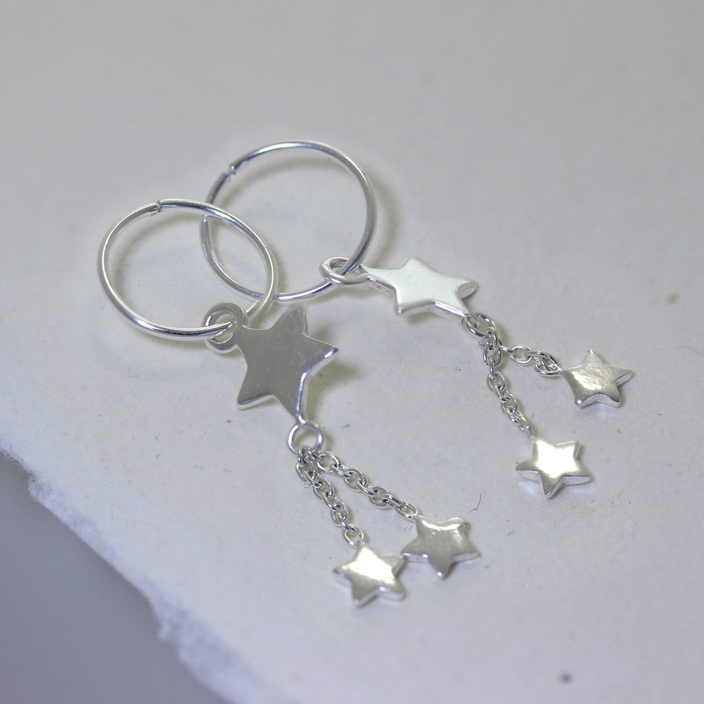 Boucles d'oreilles créoles à breloques multi-étoiles en argent sterling de 12 mm