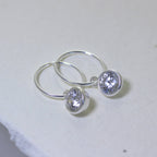Boucles d'oreilles créoles en argent sterling avec cristaux transparents de 12 mm