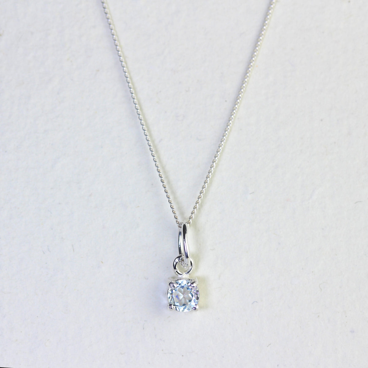 Collier en argent sterling avec aigue-marine et zircone cubique, pierre de naissance du mois de mars - 35 à 81 cm