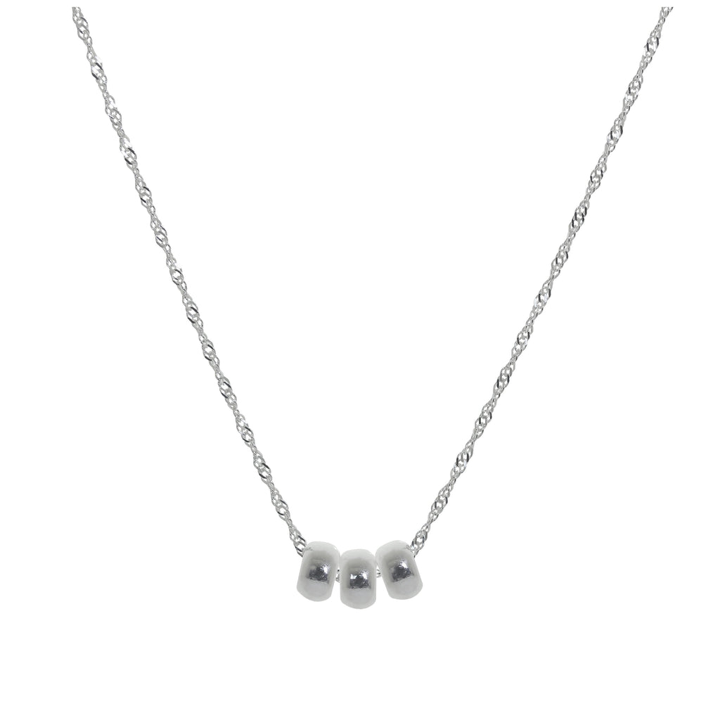 Collier de perles triples rondes en argent sterling de 40 à 61 cm