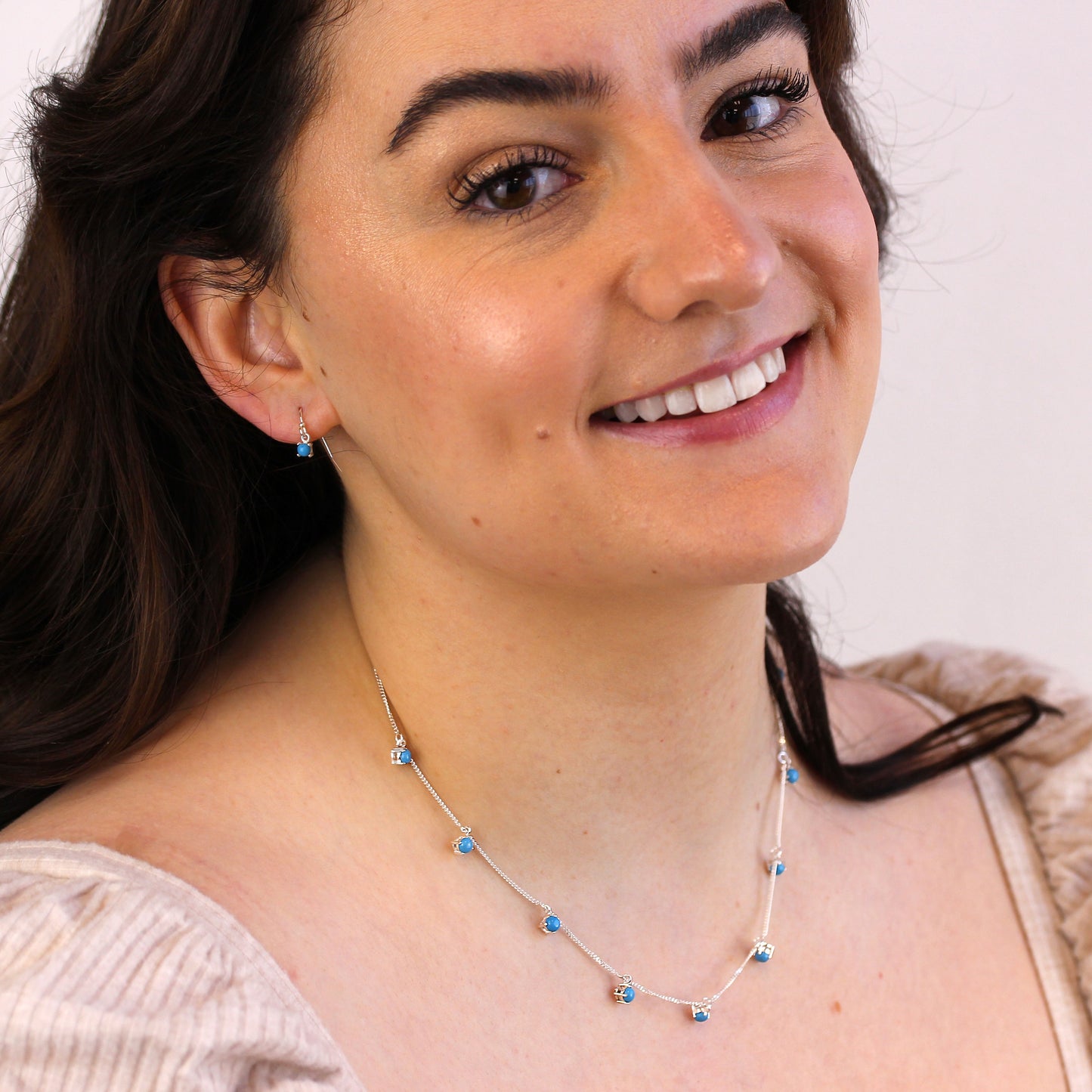 Boucles d'oreilles pendantes en argent sterling avec turquoise et pierre de naissance de décembre