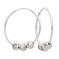Boucles d'oreilles créoles en argent sterling de 30 mm avec perles à triple chevron